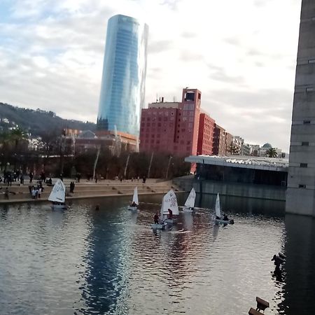 Coqueto Apartamento Frente Al Guggenheim Bilbao Luaran gambar